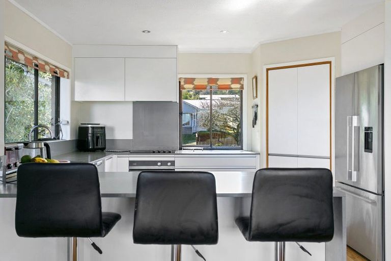 Photo of property in 67 Chesham Avenue, Waipahihi, Taupo, 3330