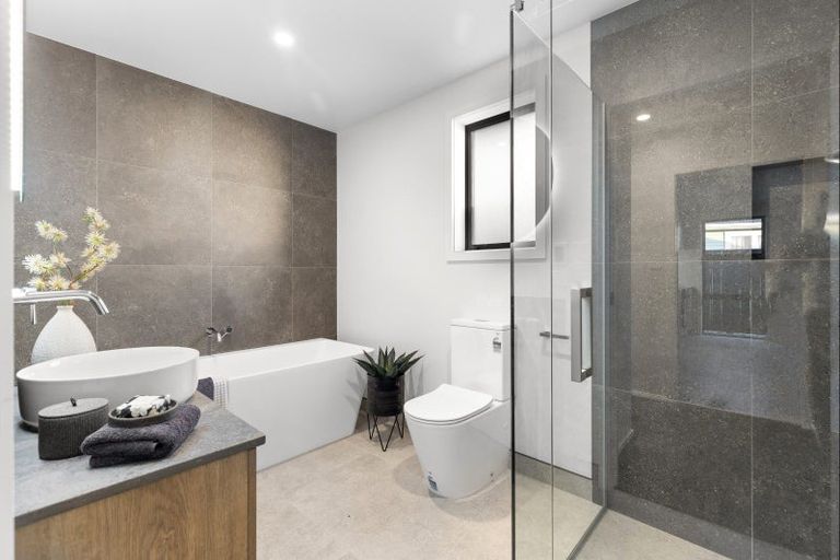 Photo of property in 71 Brightwater Terrace, Terrace End, Palmerston North, 4410