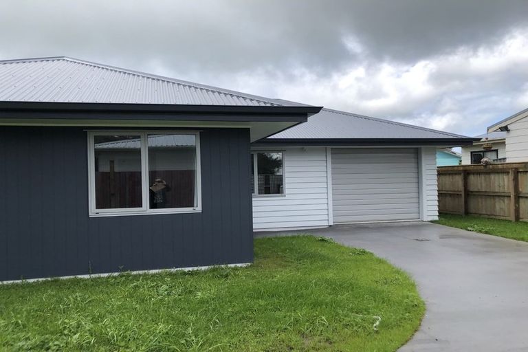 Photo of property in 17a Solway Street, Levin, 5510