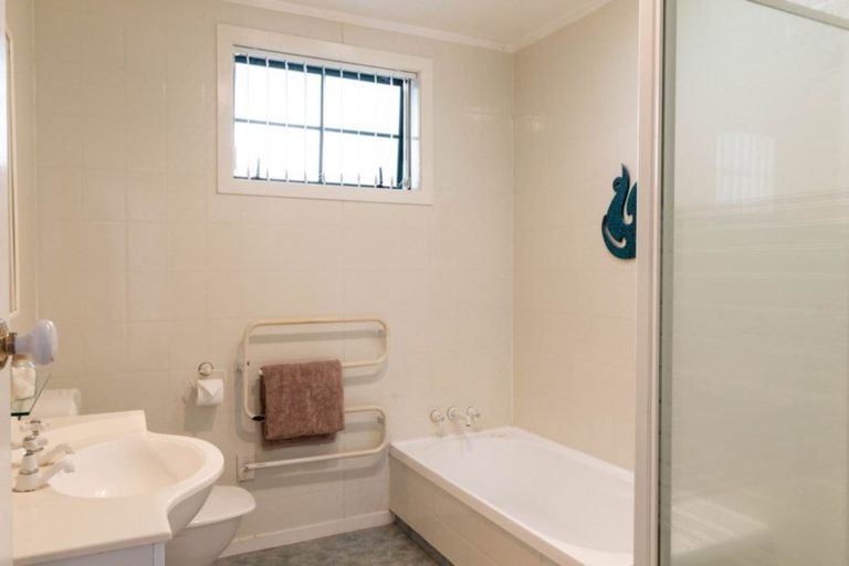 Photo of property in 69 Taylor Street, Cambridge, 3434