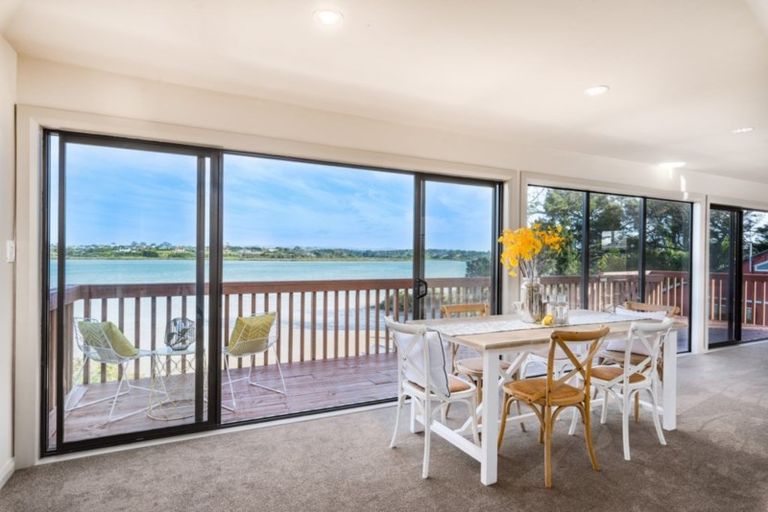 Photo of property in 7 Ferry Parade, Herald Island, Auckland, 0618