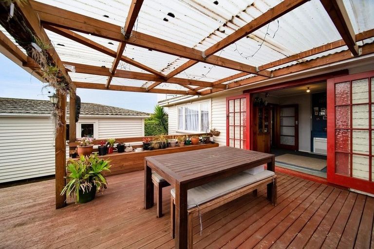 Photo of property in 51 Turuturu Road, Hawera, 4610