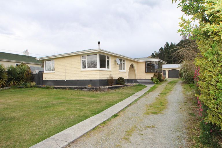 Photo of property in 13 Bowen Street, Kurow, 9435