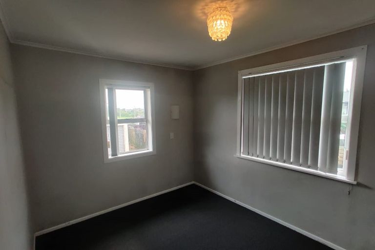 Photo of property in 92 Friedlanders Road, Manurewa, Auckland, 2102