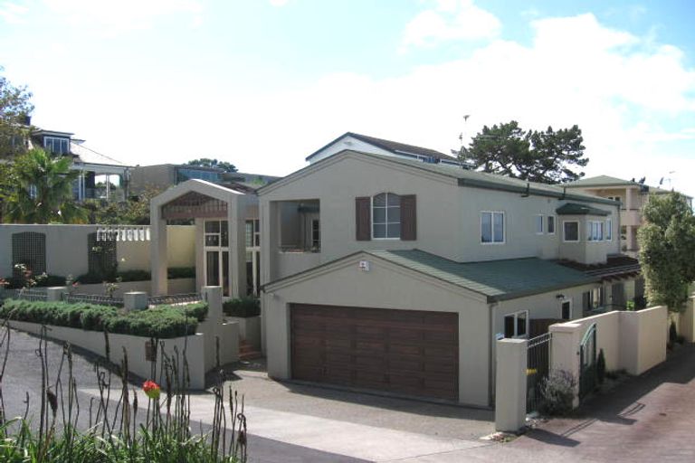 Photo of property in 40a Sharon Road, Waiake, Auckland, 0630