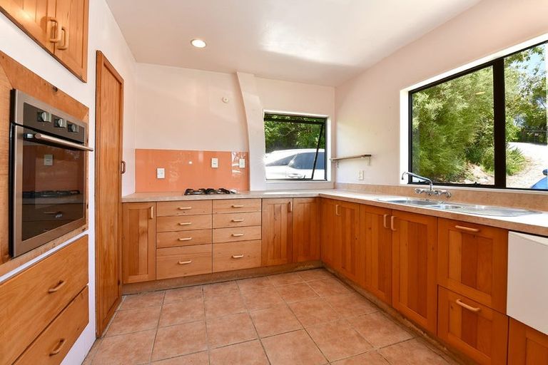 Photo of property in 379 Kiwitahi Road, Helensville, 0875