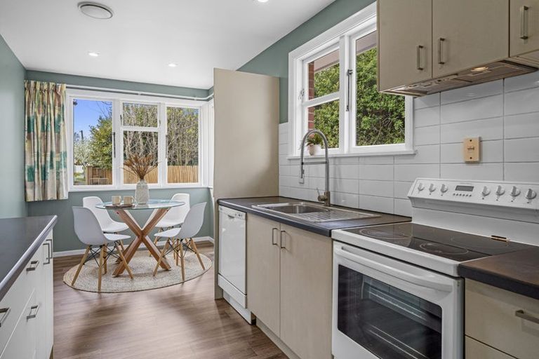 Photo of property in 19 Flay Crescent, Burnside, Christchurch, 8053