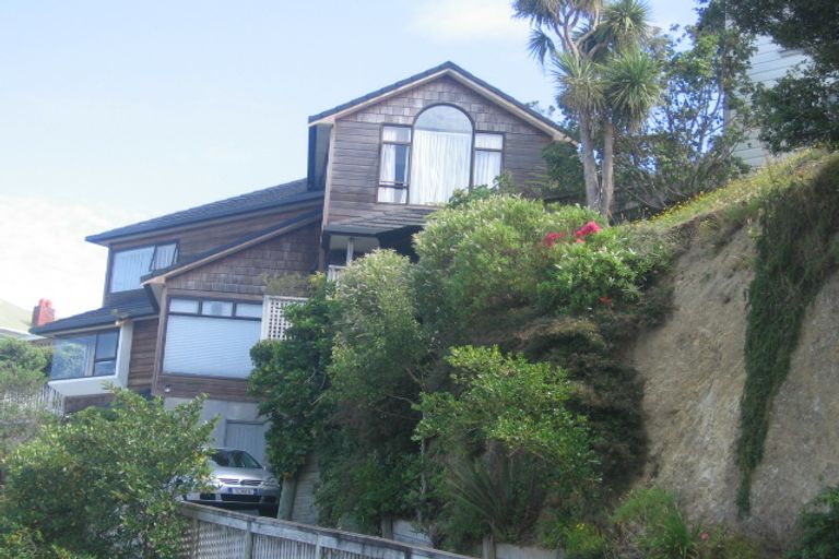 Photo of property in 70 Moana Road, Kelburn, Wellington, 6012