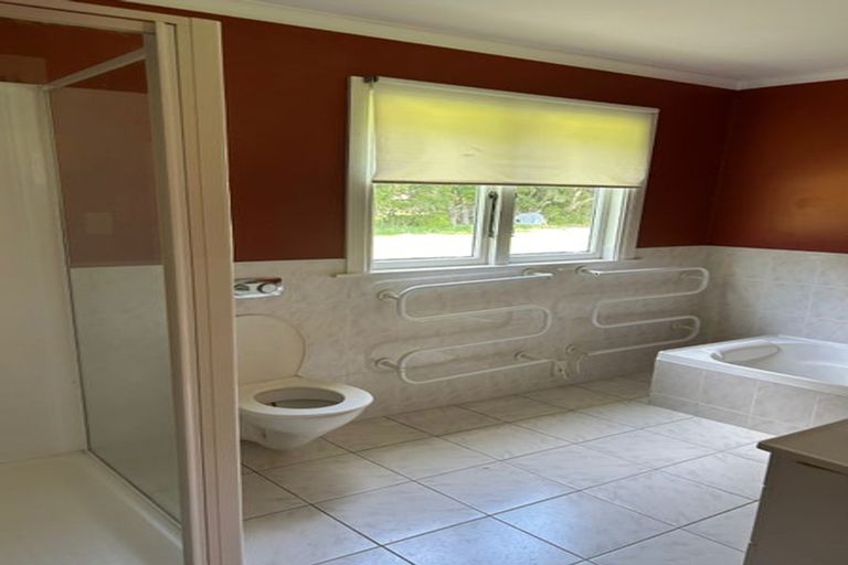 Photo of property in 417c Grays Road, Pauatahanui, Porirua, 5381