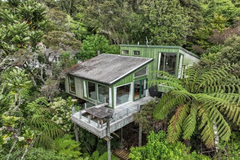Photo of property in 24 Hauraki Terrace, Pukawa Bay, Turangi, 3381