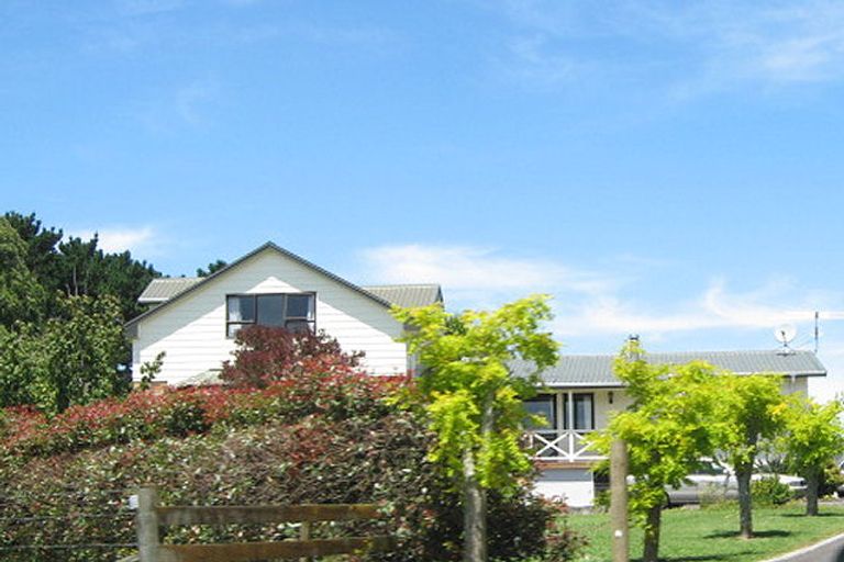 Photo of property in 107 Saddleton Road, Clarks Beach, Pukekohe, 2679