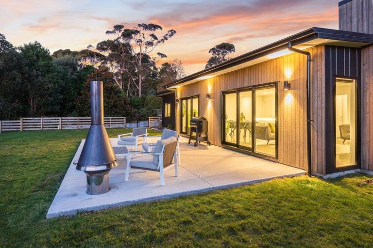 Photo of property in 27 Smithfield Road, Waikanae, 5391