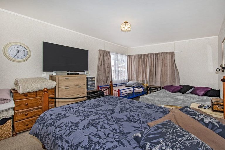 Photo of property in 2/24 Station Road, Takanini, 2112