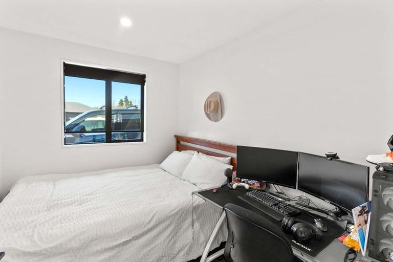 Photo of property in 15 Evelyn Crescent, Marshland, Christchurch, 8083