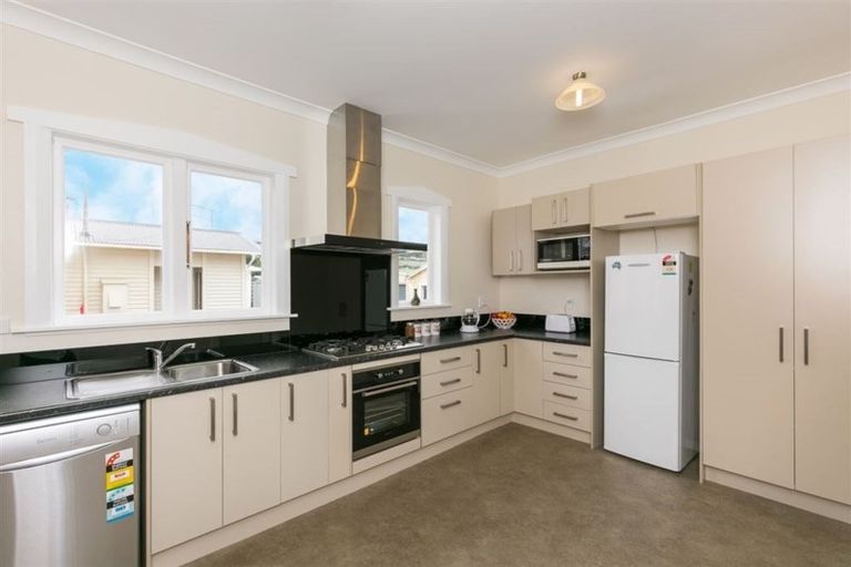 Photo of property in 69 Rotherham Terrace, Miramar, Wellington, 6022