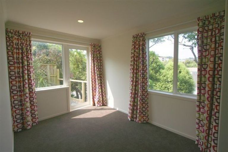 Photo of property in 3/57 Simla Crescent, Khandallah, Wellington, 6035
