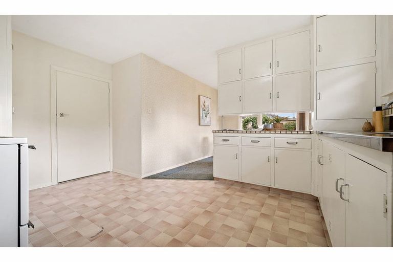 Photo of property in 12 Blossomdale Place, Bishopdale, Christchurch, 8053