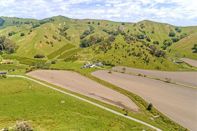 Photo of property in 1266 Wharerata Road, Muriwai, Gisborne, 4072