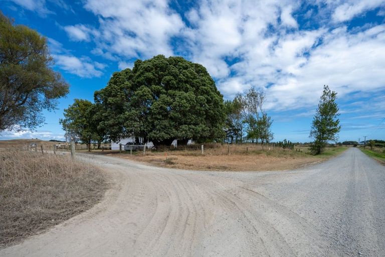 Photo of property in 880 Okahukura Road, Tapora, Wellsford, 0977