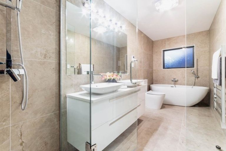 Photo of property in 20 Silvereye Road, Hobsonville, Auckland, 0616