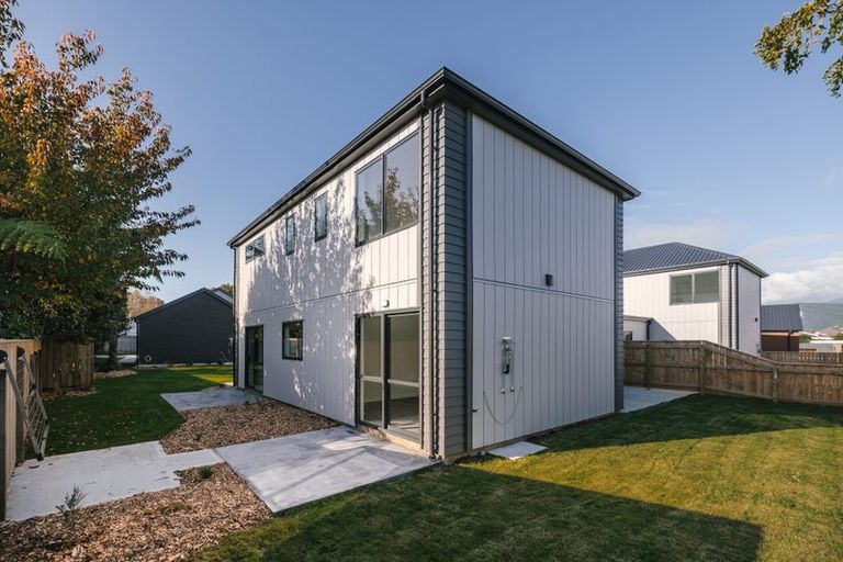 Photo of property in 5 Cypress Way, Levin, 5510