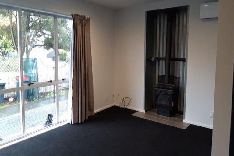 Photo of property in 21 Eglinton Street, Avondale, Christchurch, 8061