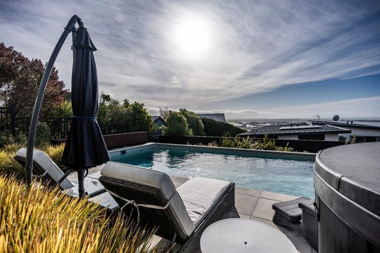 Photo of property in 42b Marama Crescent, Mount Pleasant, Christchurch, 8081