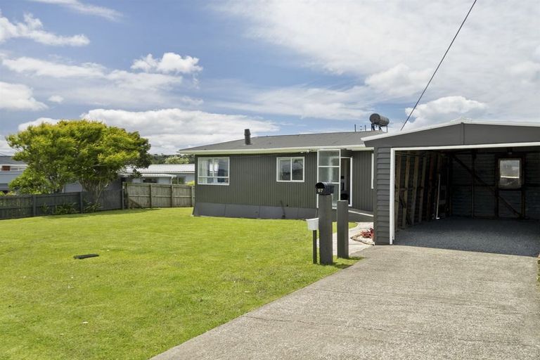 Photo of property in 97 Tiri Road, Tindalls Beach, Whangaparaoa, 0930