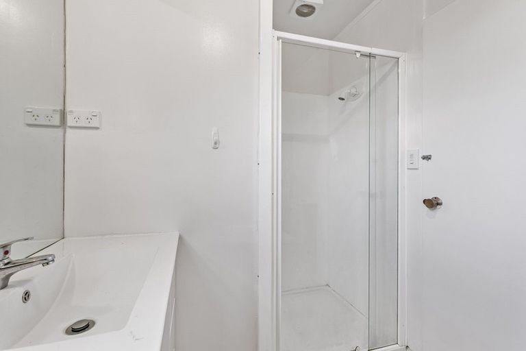 Photo of property in 103 Flat Bush Road, Clover Park, Auckland, 2023