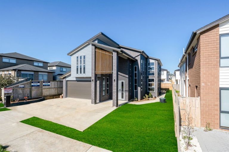 Photo of property in 70 Hughs Way, Flat Bush, Auckland, 2019