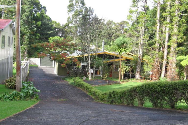 Photo of property in 17 Sylvan Valley Avenue, Titirangi, Auckland, 0604