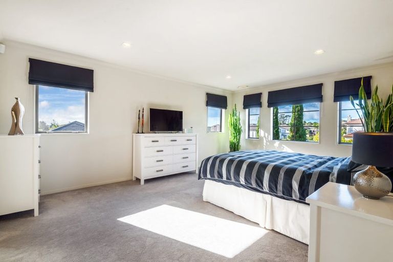 Photo of property in 31 Oakway Drive, Schnapper Rock, Auckland, 0632