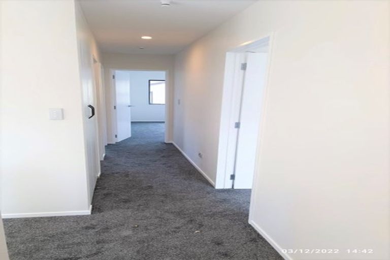 Photo of property in 28a Rotoma Rise, Clover Park, Auckland, 2019