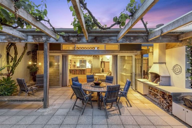 Photo of property in 250 Bawden Road, Dairy Flat, Albany, 0792