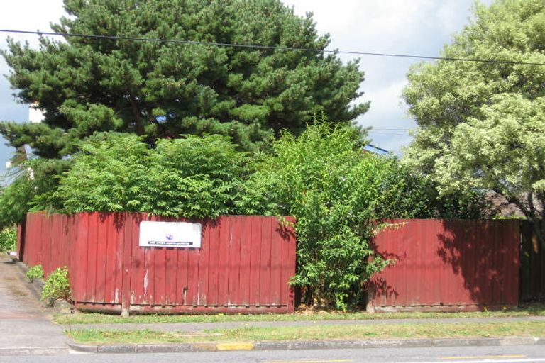 Photo of property in 1/114 Titirangi Road, New Lynn, Auckland, 0600