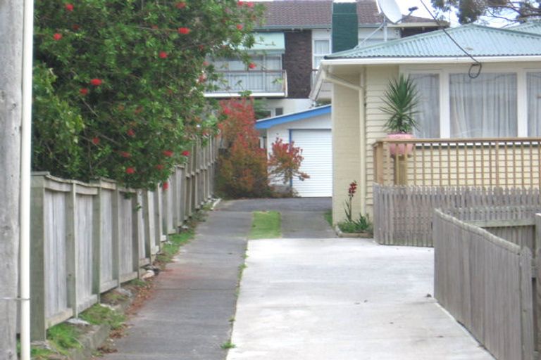 Photo of property in 6 Duncan Avenue, Te Atatu South, Auckland, 0610