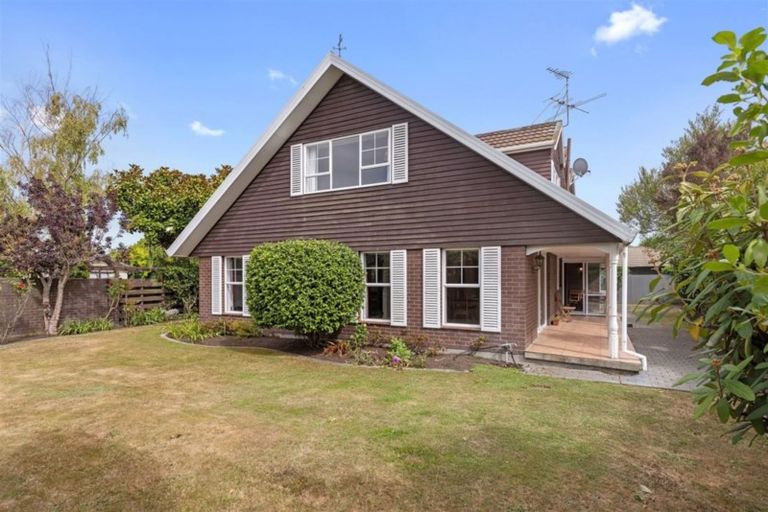 Photo of property in 2 Cintra Place, Casebrook, Christchurch, 8051