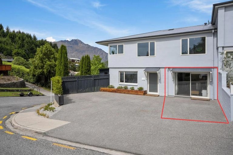 Photo of property in 2 Dart Place, Fernhill, Queenstown, 9300