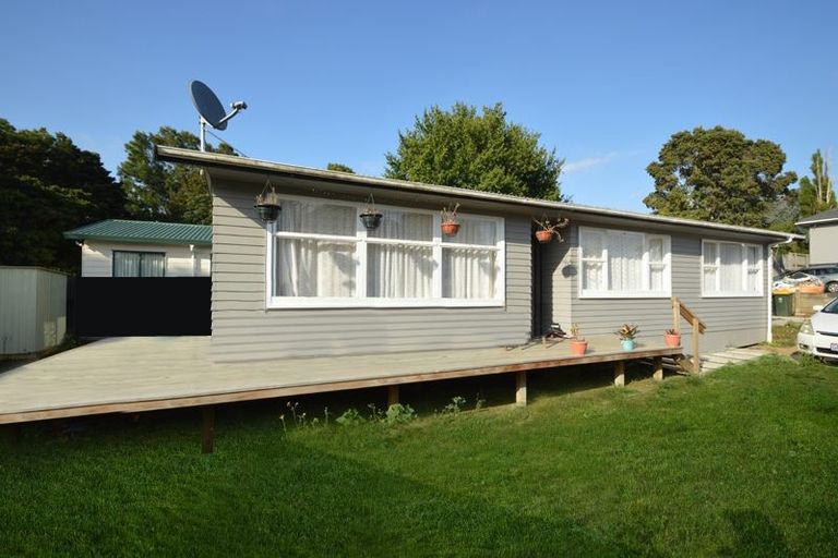 Photo of property in 21 Freyberg Crescent, Pukekohe, 2120