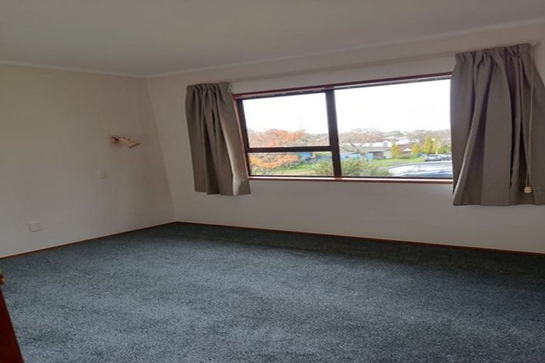 Photo of property in 34b Mark Edward Drive, Half Moon Bay, Auckland, 2012