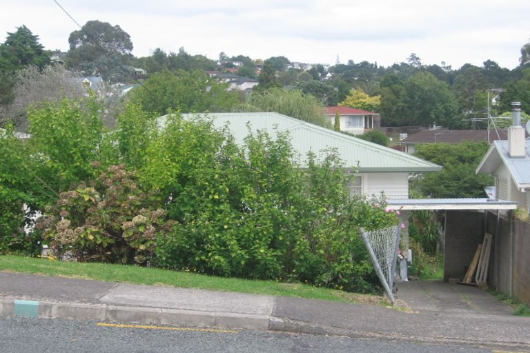 Photo of property in 12 Peach Road, Glenfield, Auckland, 0629