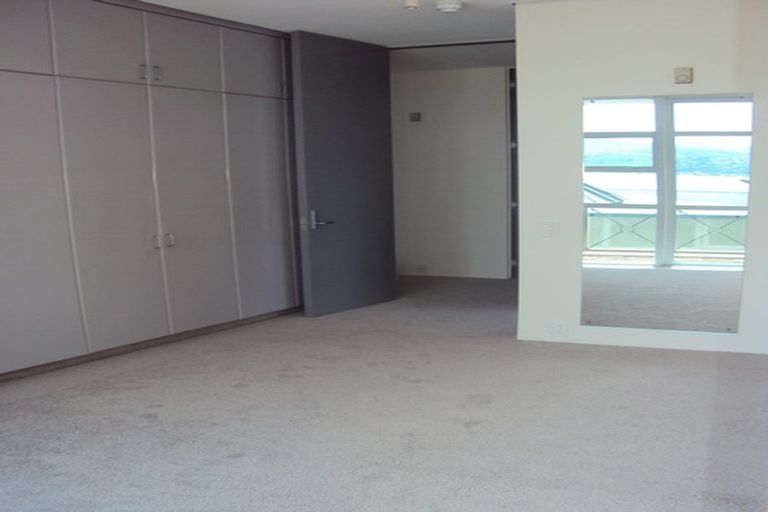 Photo of property in 346 Oriental Parade, Oriental Bay, Wellington, 6011