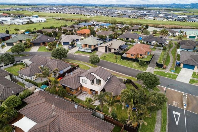 Photo of property in 17 Madeleine Terrace, Papamoa Beach, Papamoa, 3118