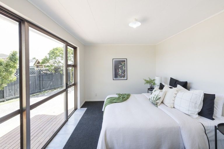 Photo of property in 3 Escort Grove, Awapuni, Palmerston North, 4412