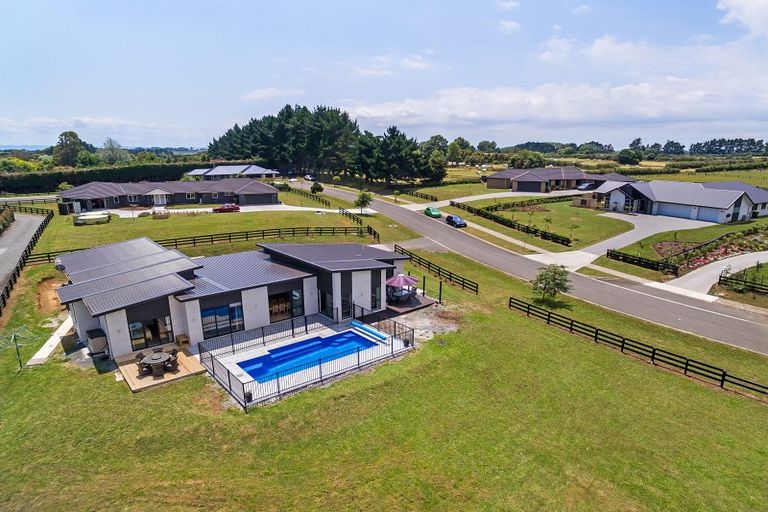 Photo of property in 6 Coach Road, Kingseat, Papakura, 2580