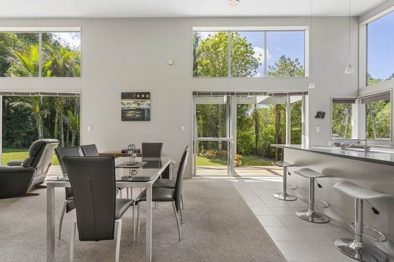 Photo of property in 10 Beach Street, Sandspit, Warkworth, 0982