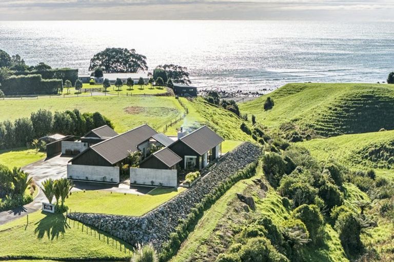 Photo of property in 438a Lwr Pitone Road, Pitone, New Plymouth, 4374