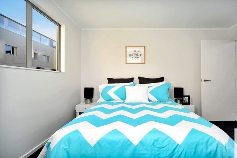 Photo of property in 325/26 Morningside Drive, Morningside, Auckland, 1025