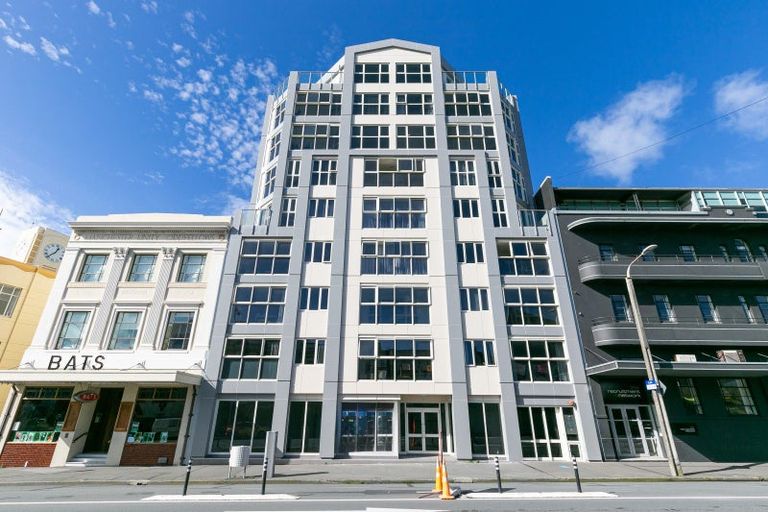 Photo of property in 7a/5 Kent Terrace, Mount Victoria, Wellington, 6011