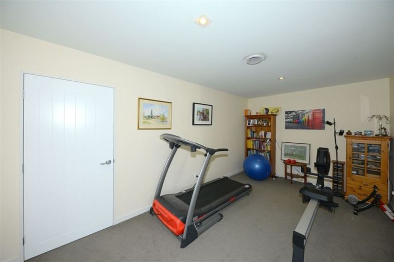 Photo of property in 28 Cridland Place, Halswell, Christchurch, 8025